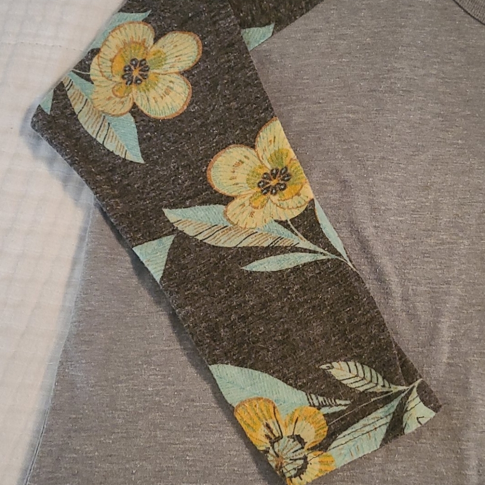 Lularoe Randy Small - Picture 2 of 4